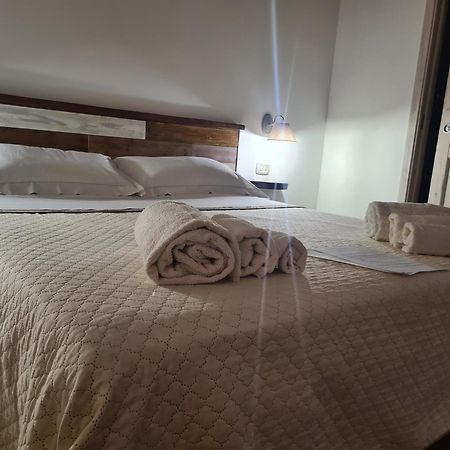 Il Portico Rooms Siniscola Eksteriør billede