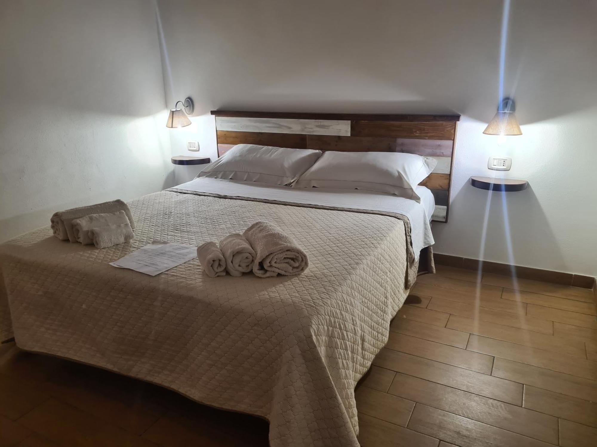 Il Portico Rooms Siniscola Eksteriør billede